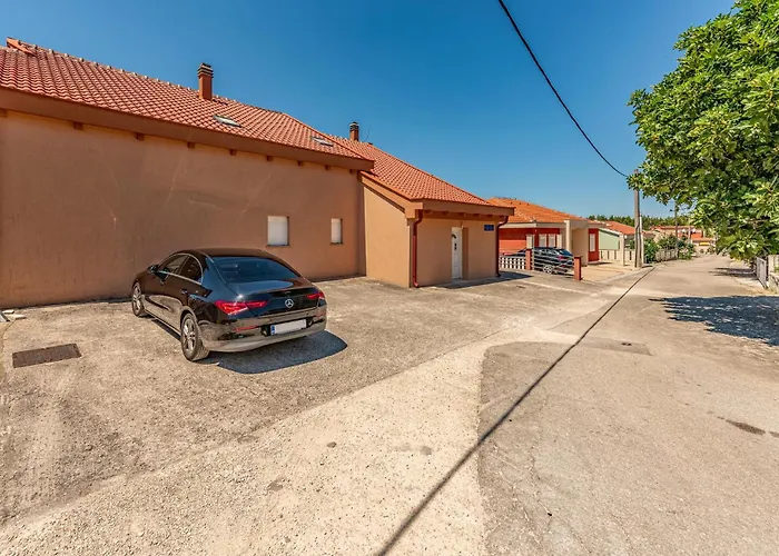 Front In Апартаменты